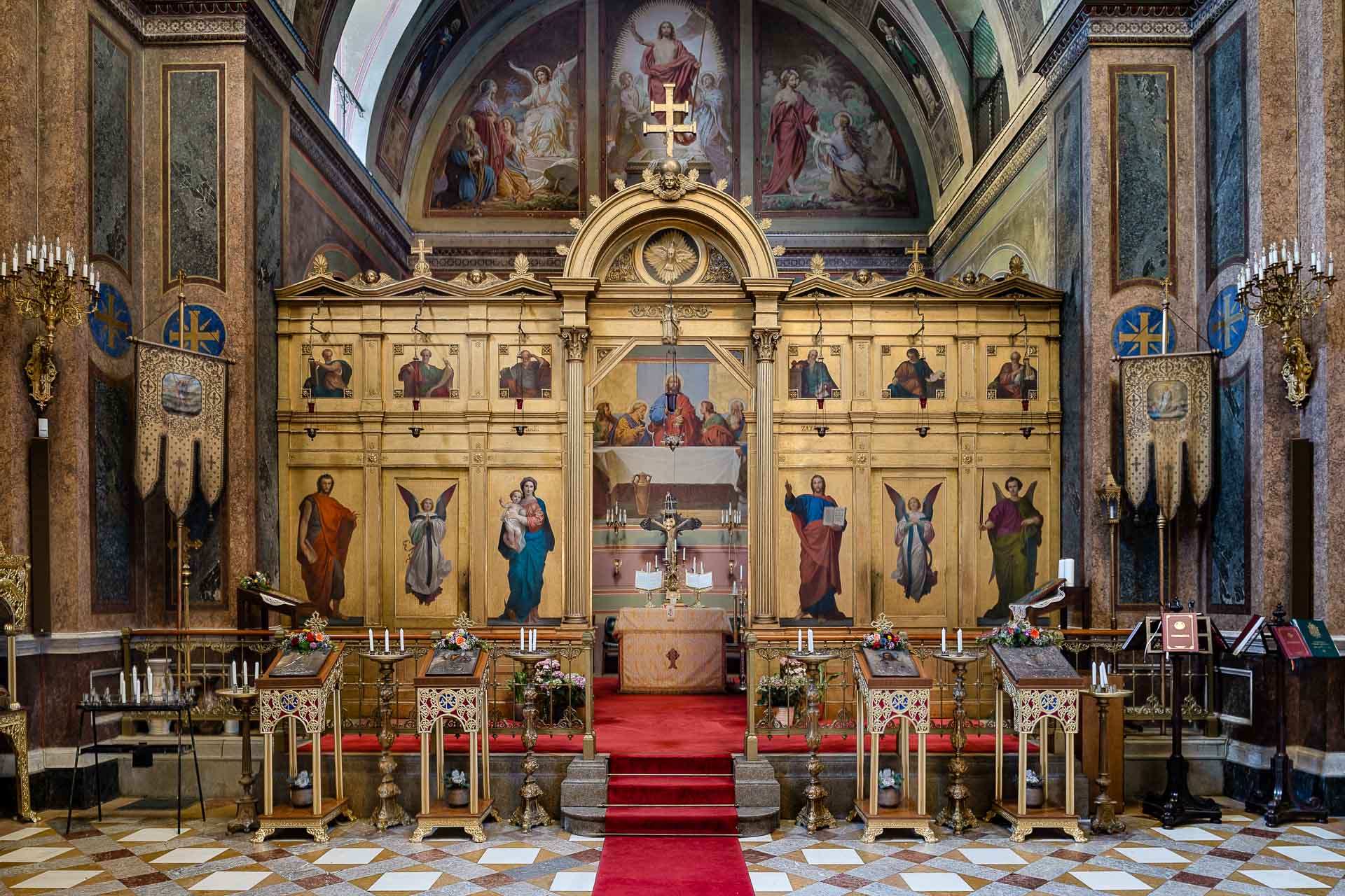 Ikonostase mit Altar in der Stourdza-Kapelle Baden-Baden
